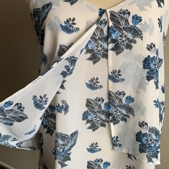 H&M - blue and white layered chiffon tank top - Picture 2 of 4